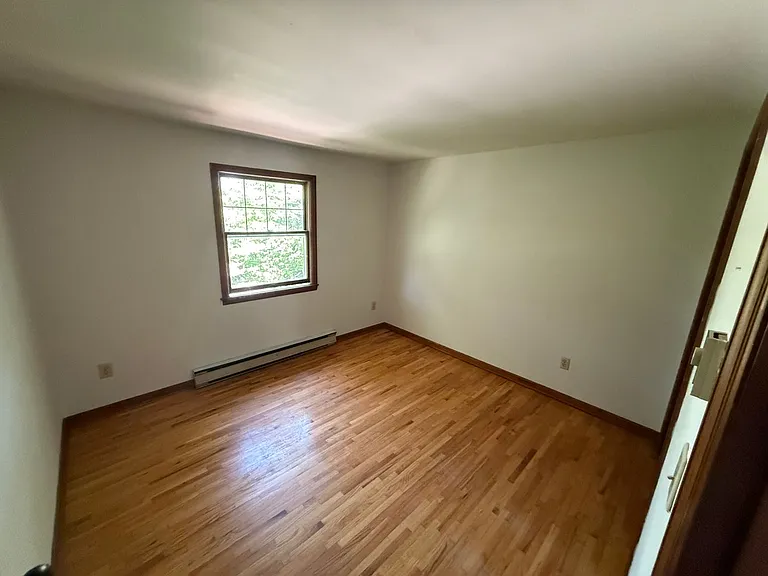 148 McCarty Ave — Photo 9