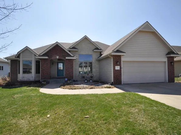 7719 SW 27th St, Topeka, KS 66614