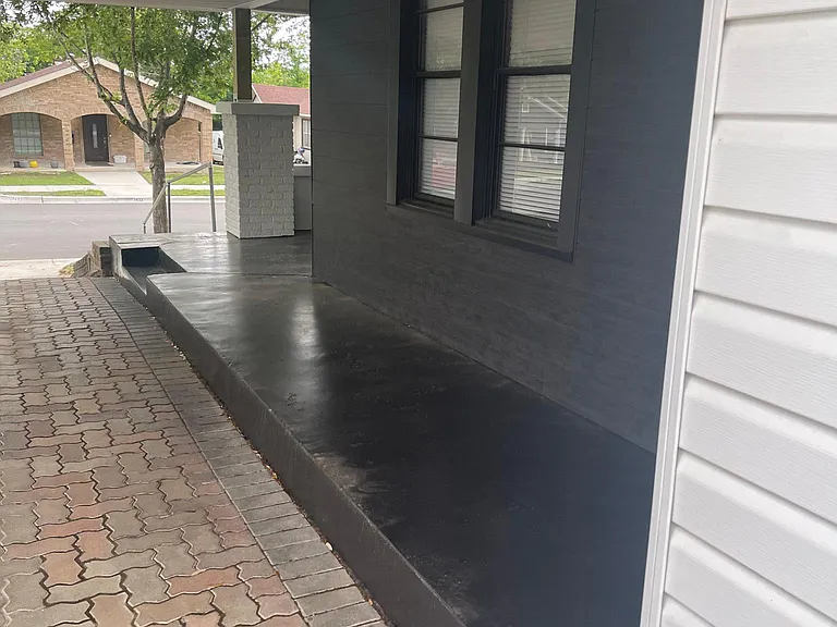 3435 Gordon Ave — Photo 4