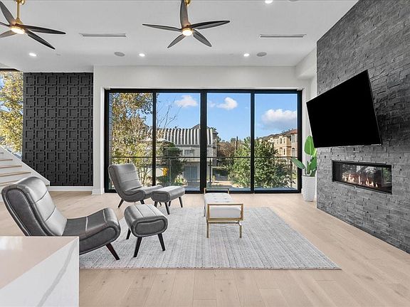 3rd image of 516 Reinerman St