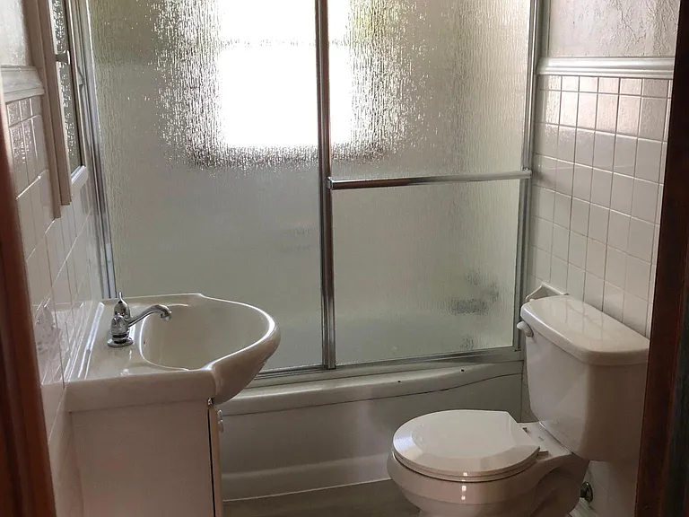 121 E Russell Ave — Photo 9