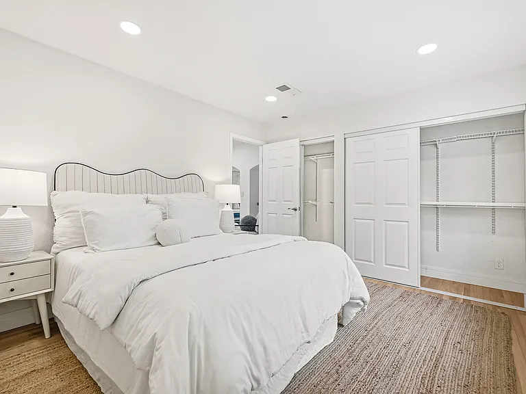 1223 Rose Ave — Photo 8