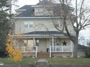 827 N Main St, Carroll, IA 51401