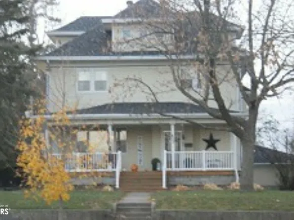 827 N Main St, Carroll, IA 51401