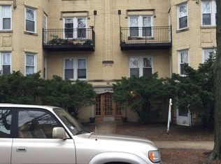 6327 N Rockwell St #1N, Chicago, IL 60659