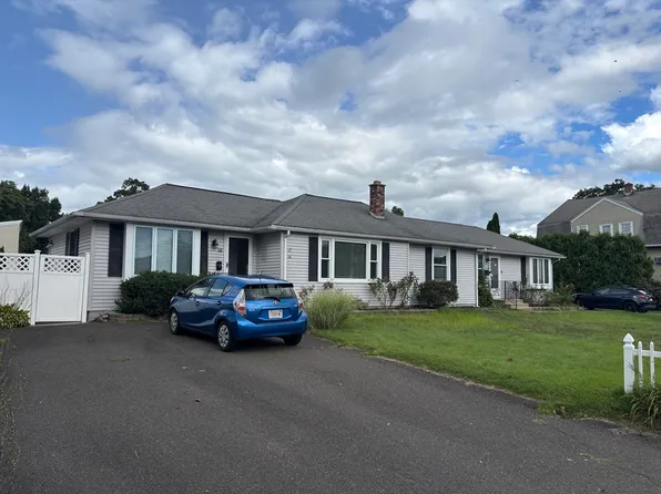 16 Kaveney St, Chicopee, MA 01020