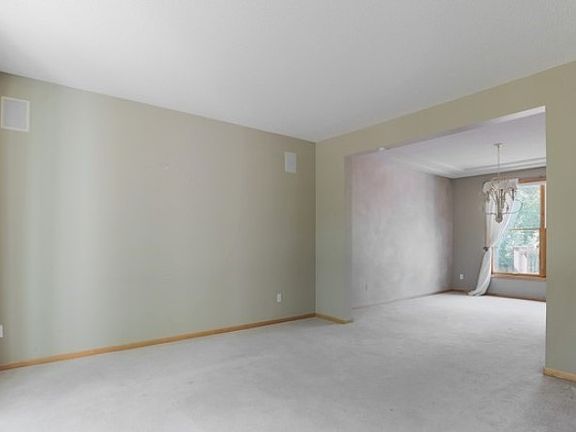 3rd image of 2448 Longacres Dr