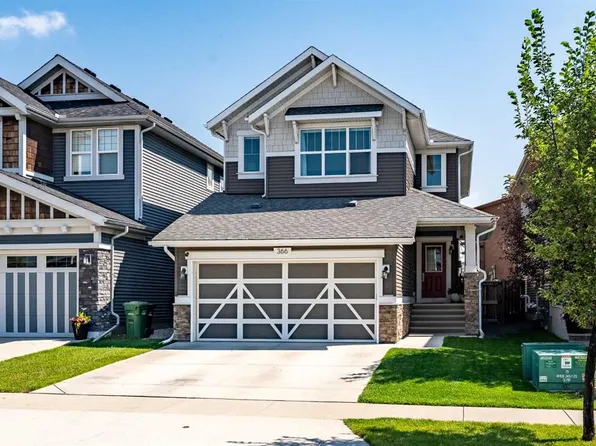 366 W Kings Heights Dr SE, Airdrie, AB T4A 0S2