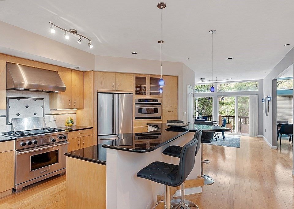 47 Deer Path, Hudson, MA 01749 Zillow