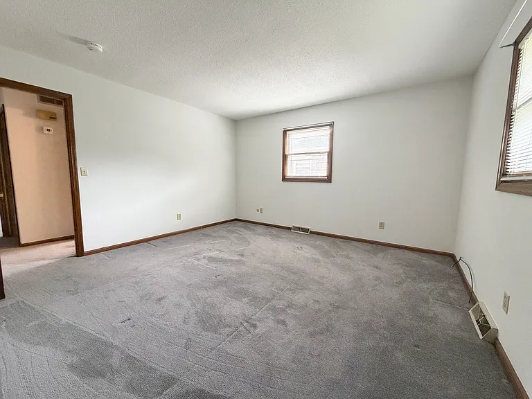 2112 Austin Dr — Photo 17