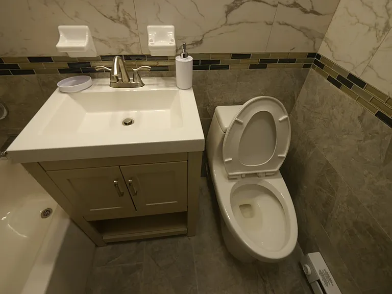 A400 Washington St #D6 — Photo 10
