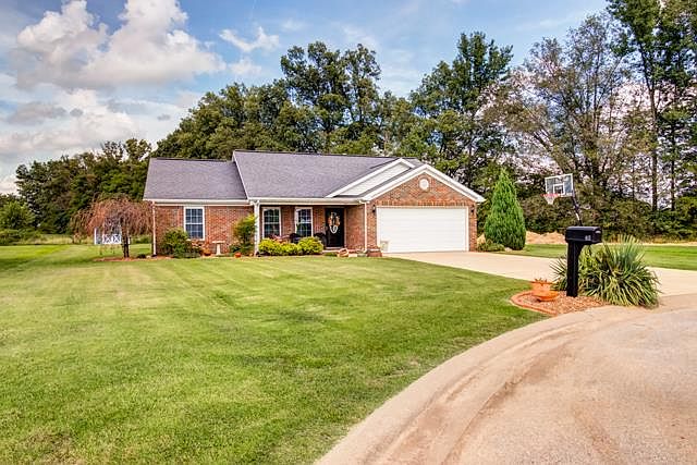 1st image of 411 Bluegrass Dr