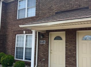 6127 Upper Hunters Trce, Louisville, KY 40216