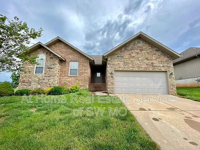 5221 E Blaine St — Photo 1