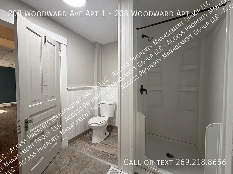 208 Woodward Ave #1 — Photo 4