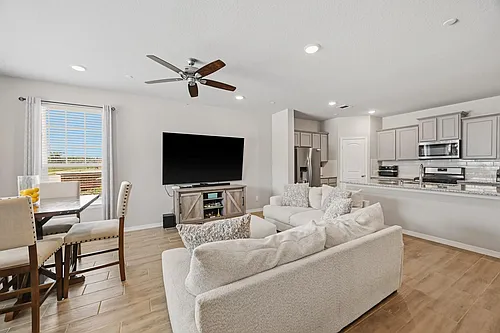 8050 Scanlan Trce Photo 1
