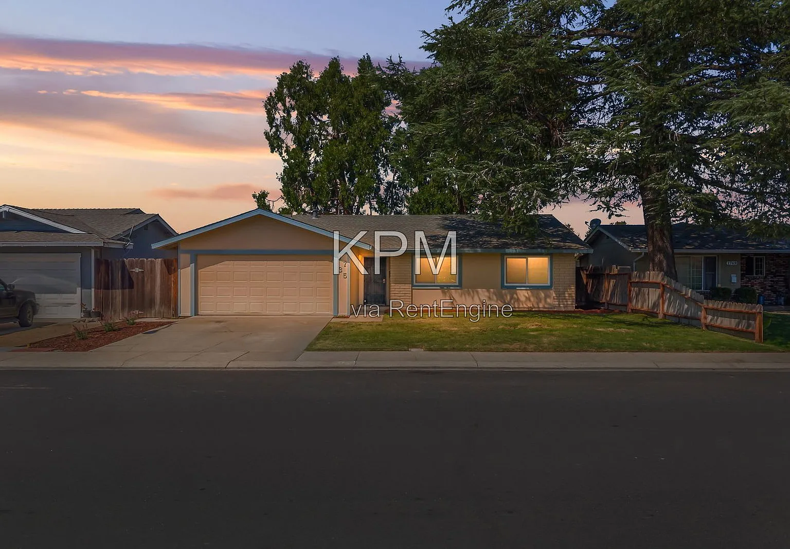 3 bed, 2.0 bath, 1218 sqft, $2,500 — Photo 1