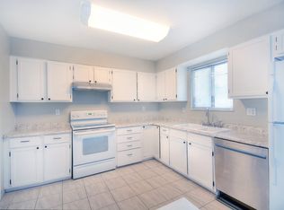 6660 Parkridge Ct, Colorado Springs, CO 80915