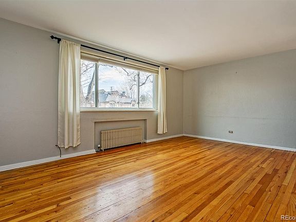 3rd image of 525 N Jackson St APT 201