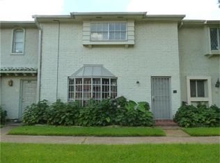6553 S Briar Bayou Dr, Houston, TX 77072