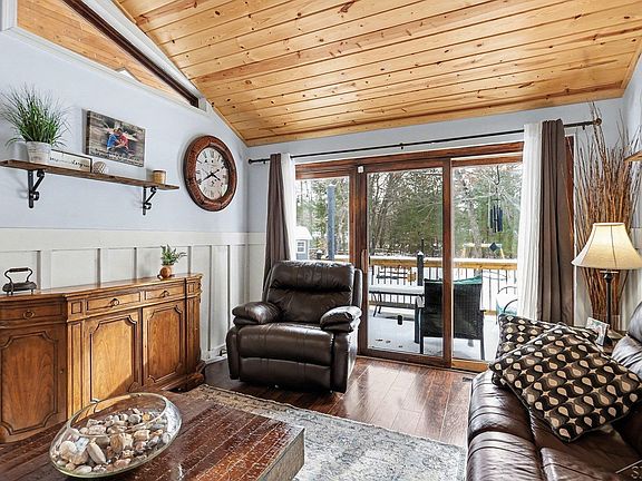 3rd image of 4738 Willow Bend Rd