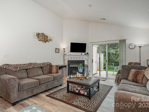 5th image of 8957 Cinnabay Dr