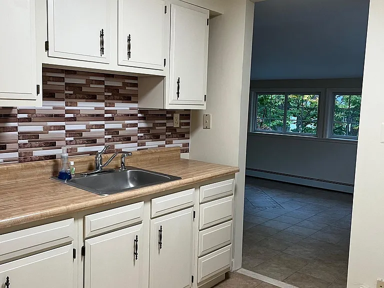 53 Willow Ln — Photo 8
