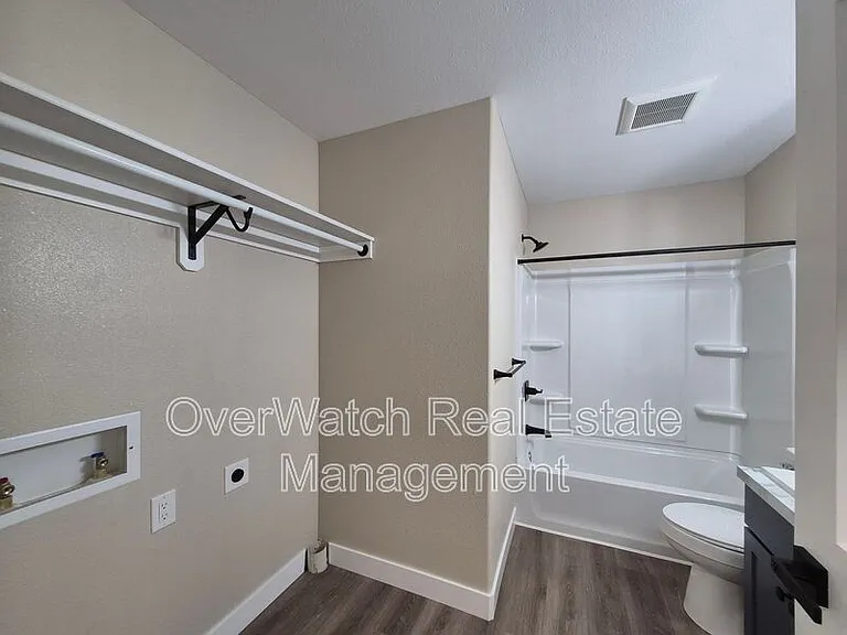 2640 E Haven Cir — Photo 13