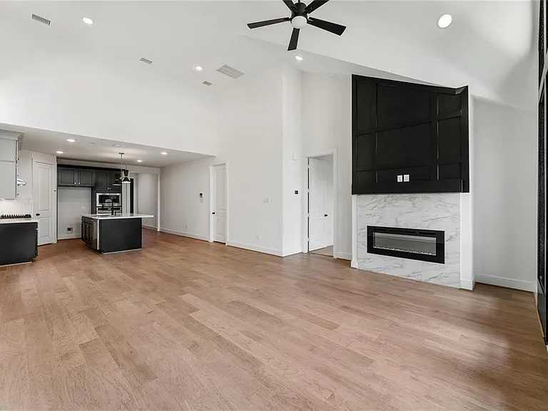 29751 Bur Creek Ln — Photo 17