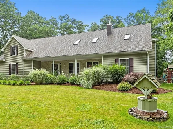 81 Pasay Road, Thompson, CT 06255