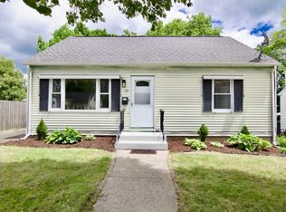 63 Grandview St, Springfield, MA 01118