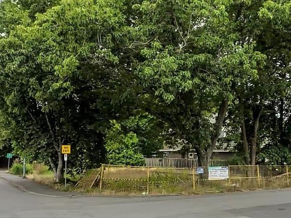 3rd image of 6831 Lucas Rd