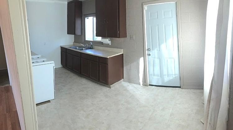 2nd image of 15535 5th St