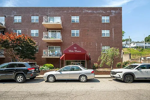70 Lime Kiln Rd #2H Photo 1