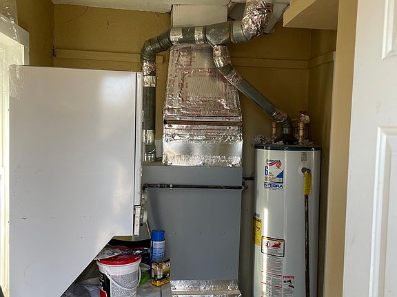 3rd image of 1121 Pearl St Unit A