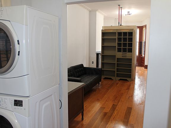 2nd image of 4222 Chestnut St #1F