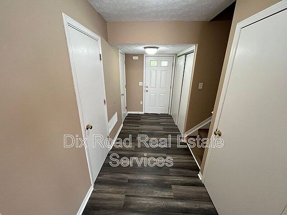 4th image of 945 Marcia Dr