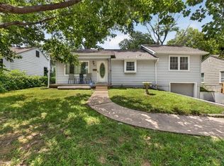 9112 Charlotte St, Kansas City, MO 64131