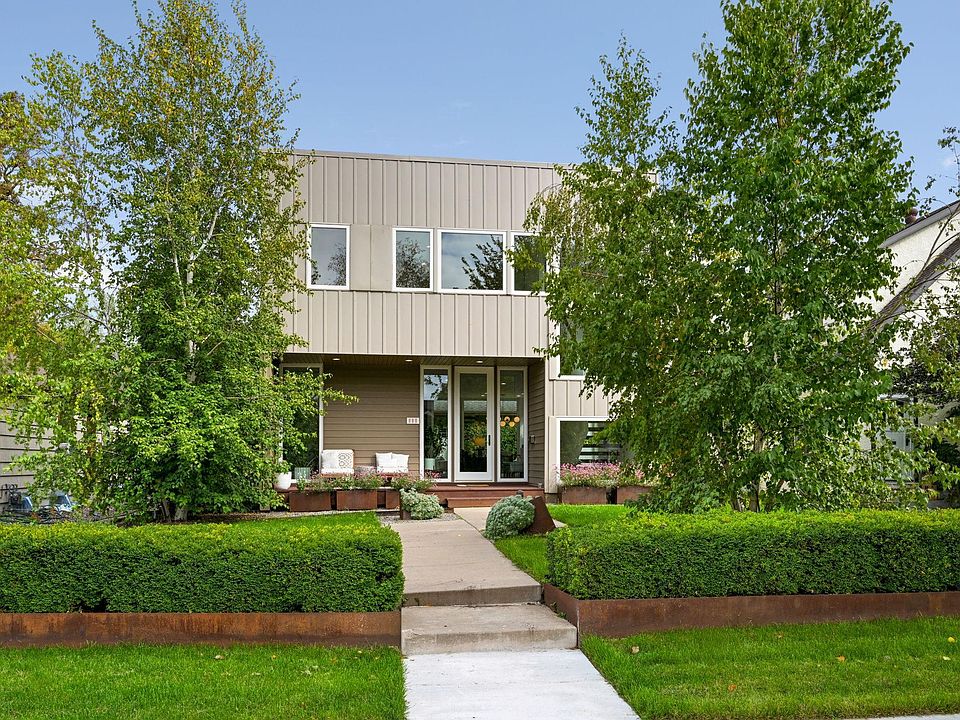 1st image of 111 11th Ave N
