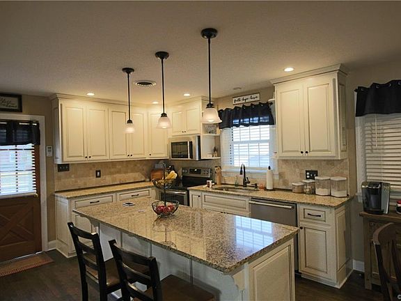 2nd image of 9182 Pembridge Dr