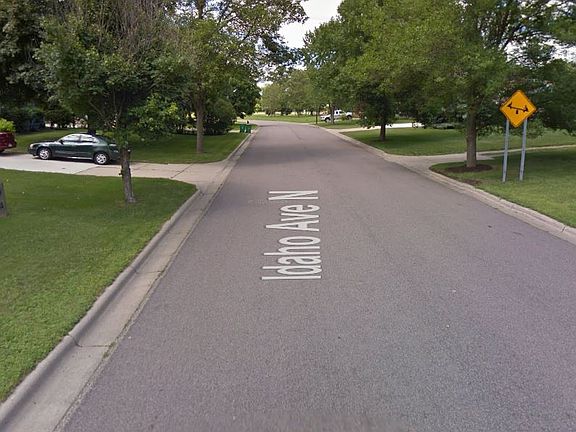 3rd image of 7124 Idaho Ave N