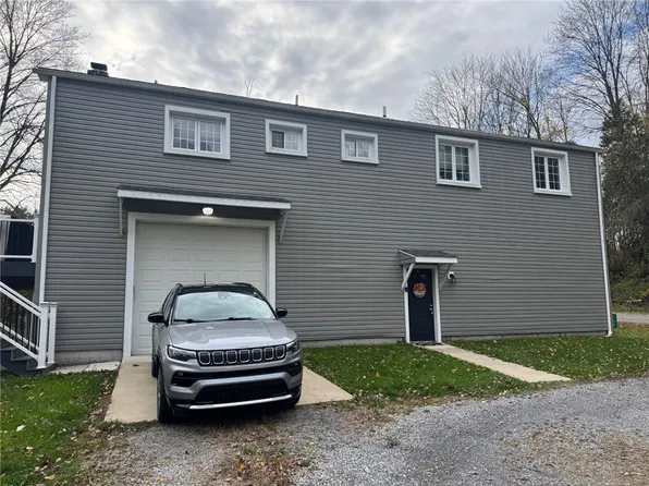 704 Rose Point Harlansburg Rd, New Castle, PA 16101