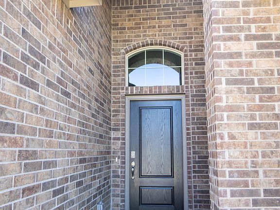 5th image of 553 Pendennis Dr