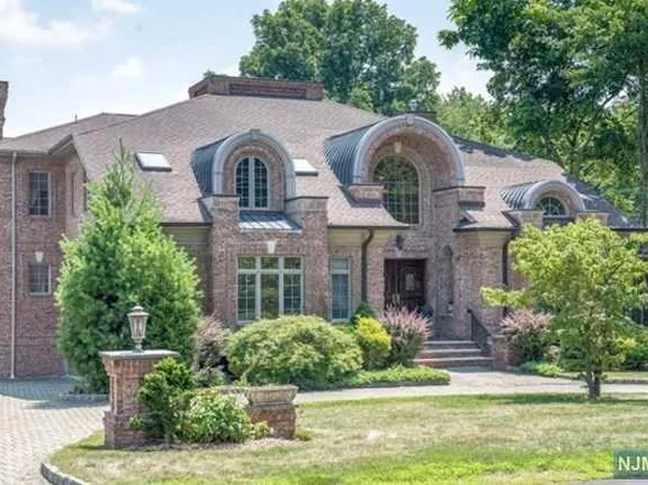 364 Summit St, Norwood, NJ 07648