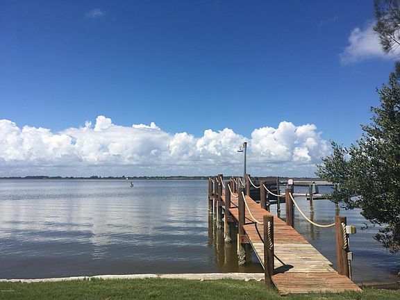 3rd image of 1467 Newfound Harbor Dr #0
