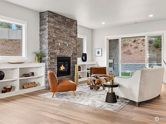 3rd image of 2016 85th Avenue Ct