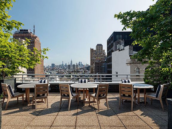 5th image of 88 Leonard St APT 1112