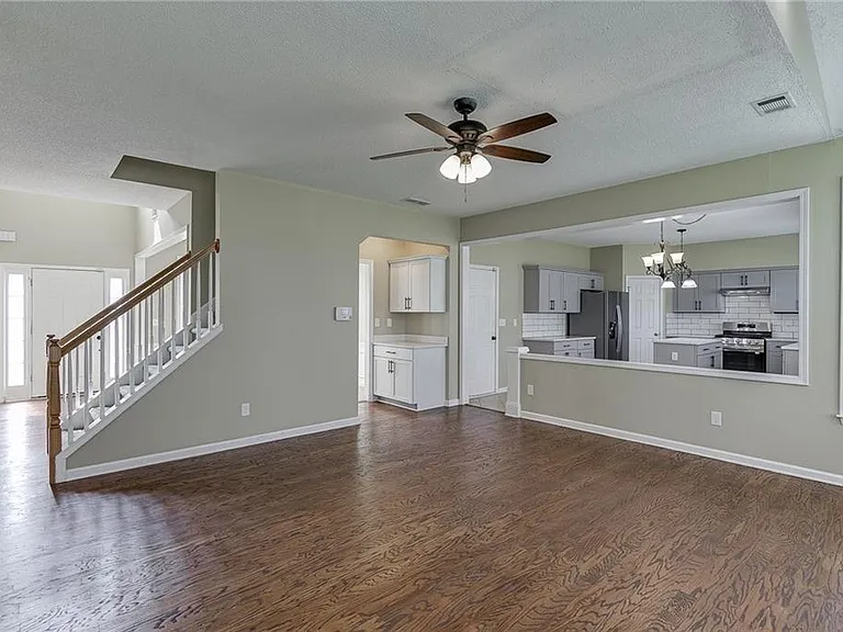 305 Leatherman Ct — Photo 19
