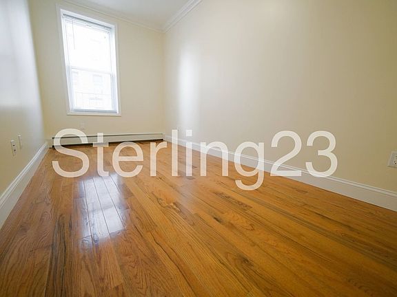 5th image of 3014 34th St APT 2