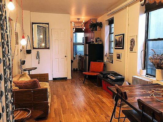 2nd image of 122 Orchard St APT 18
